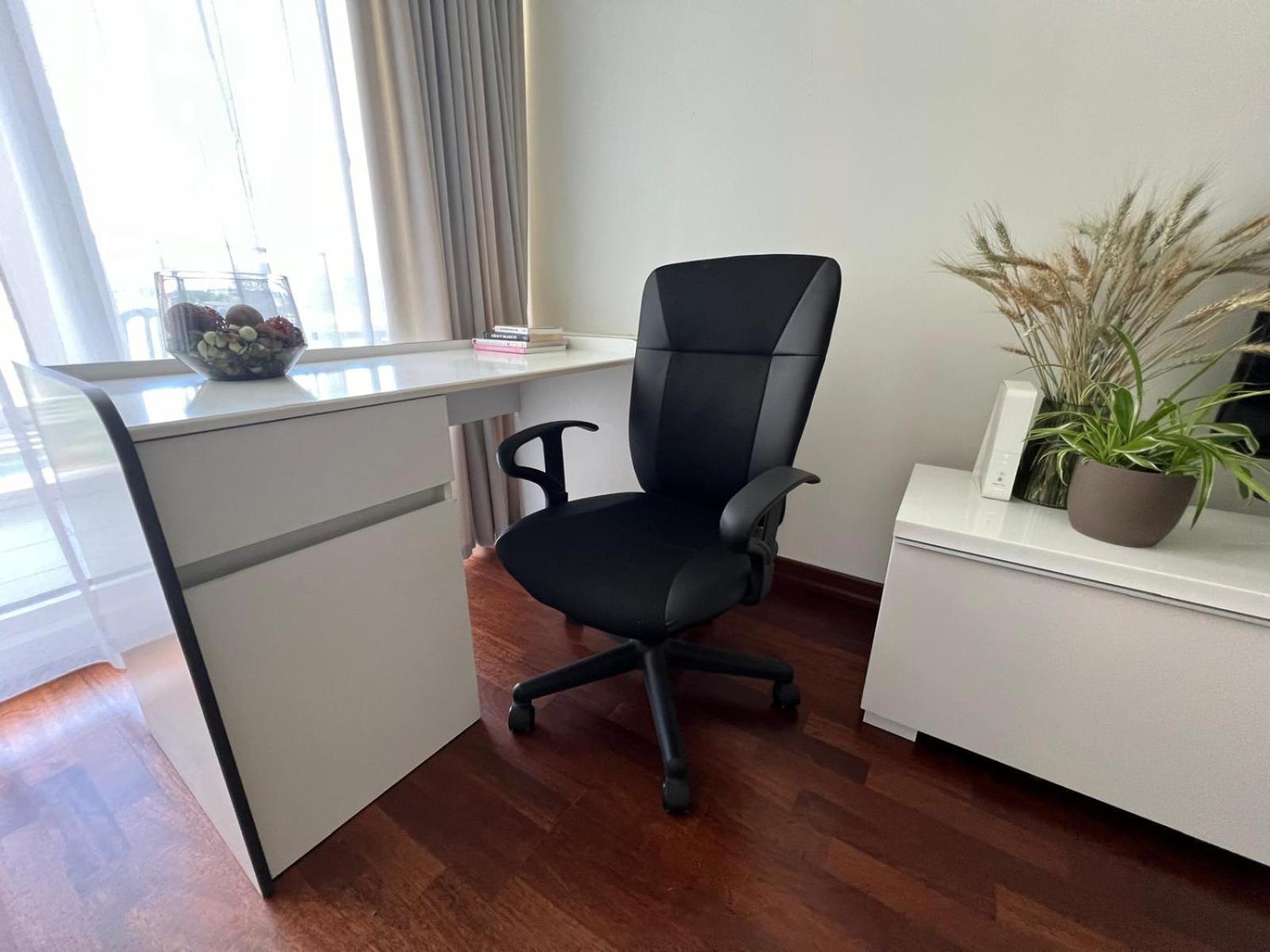 Central City Oasis - Incity Bucureşti Ngoại thất bức ảnh