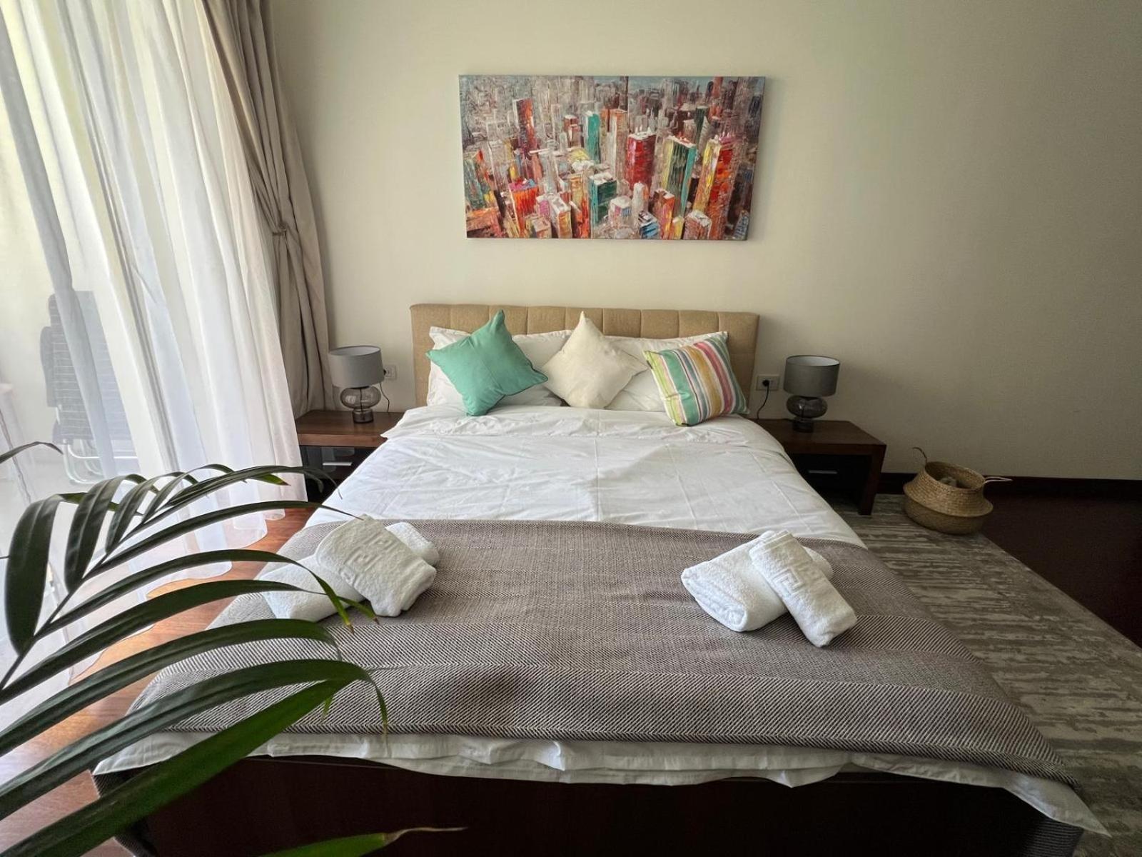 Central City Oasis - Incity Bucureşti Ngoại thất bức ảnh